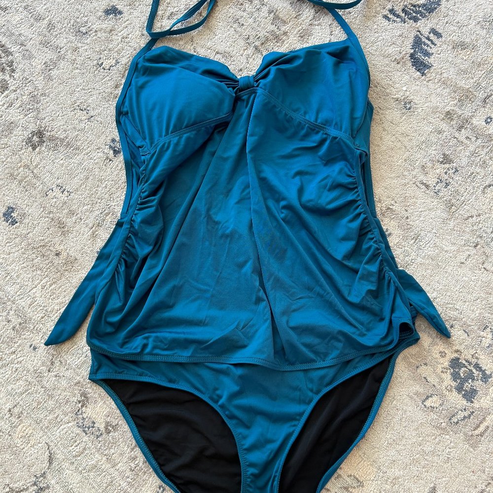 Seraphine maternity teal bathsuit